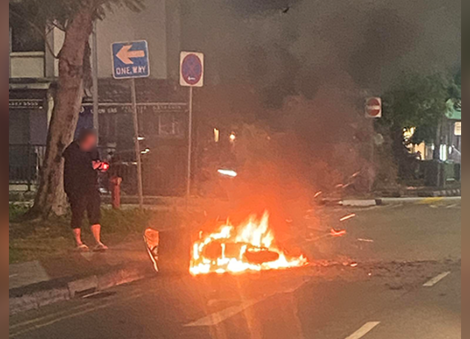 E-bike catches fire along Balestier Road