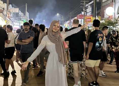 Singaporean air stewardess shares her experience observing Ramadan in different cities