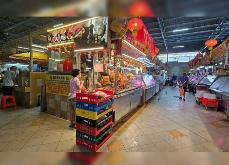 'You can't afford it, is it?' Row erupts between vendor and customer at Ang Mo Kio market, police called in