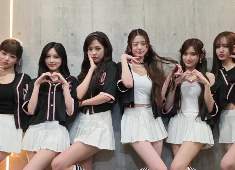 'Swee lah': Ive slay with bold solo stages and fan service at Singapore concert 