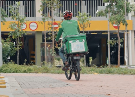 No tip, no food: Delivery rider allegedly demands $10 from woman over KFC order