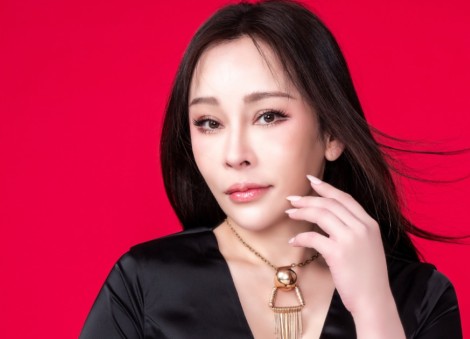 Taiwanese singer Landy Wen in critical condition due to septic shock 