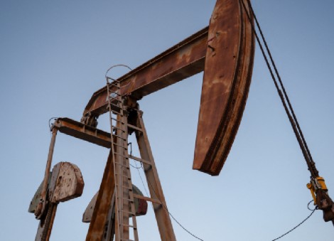 Oil slips after Trump says US will help free ships stranded in Strait of Hormuz
