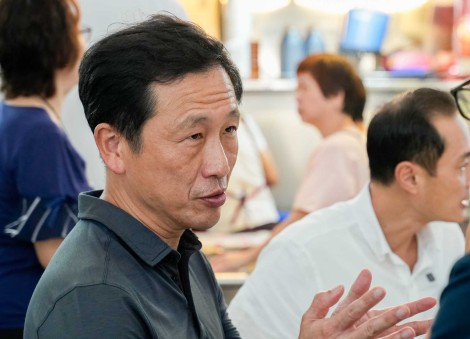 'Now is the time to eat at 216 Bedok Food Centre': Ong Ye Kung reiterates TB not casually transmitted, urges support for hawkers