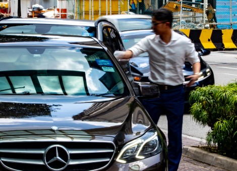 Grab extends temporary fuel surcharge, metered taxi fare adjustment till July 31