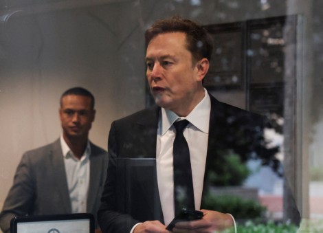 Elon Musk, Tim Cook and Boeing CEO going to China with Trump, official says