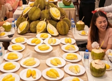 Craving for durians? FairPrice Xtra launching $85 buffet with premium varieties in June
