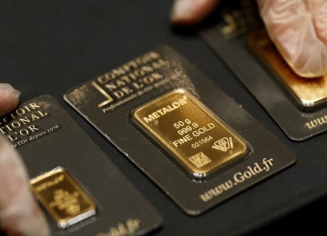 Gold hits 2-month low as US-Iran tension stokes inflation fears