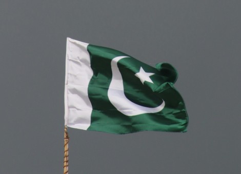 7 killed in blast in northwest Pakistan market, police say