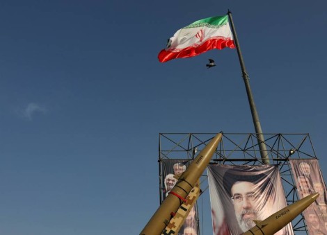 US imposes sanctions on 13 tied to Iran weapons procurement