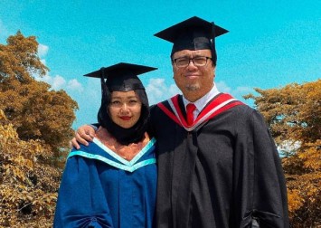'Inspired by my daughter': Suhaimi Yusof graduates from university at 52 after dropping out thrice