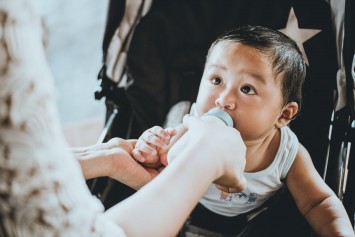 Should I breastfeed or bottle-feed my baby?