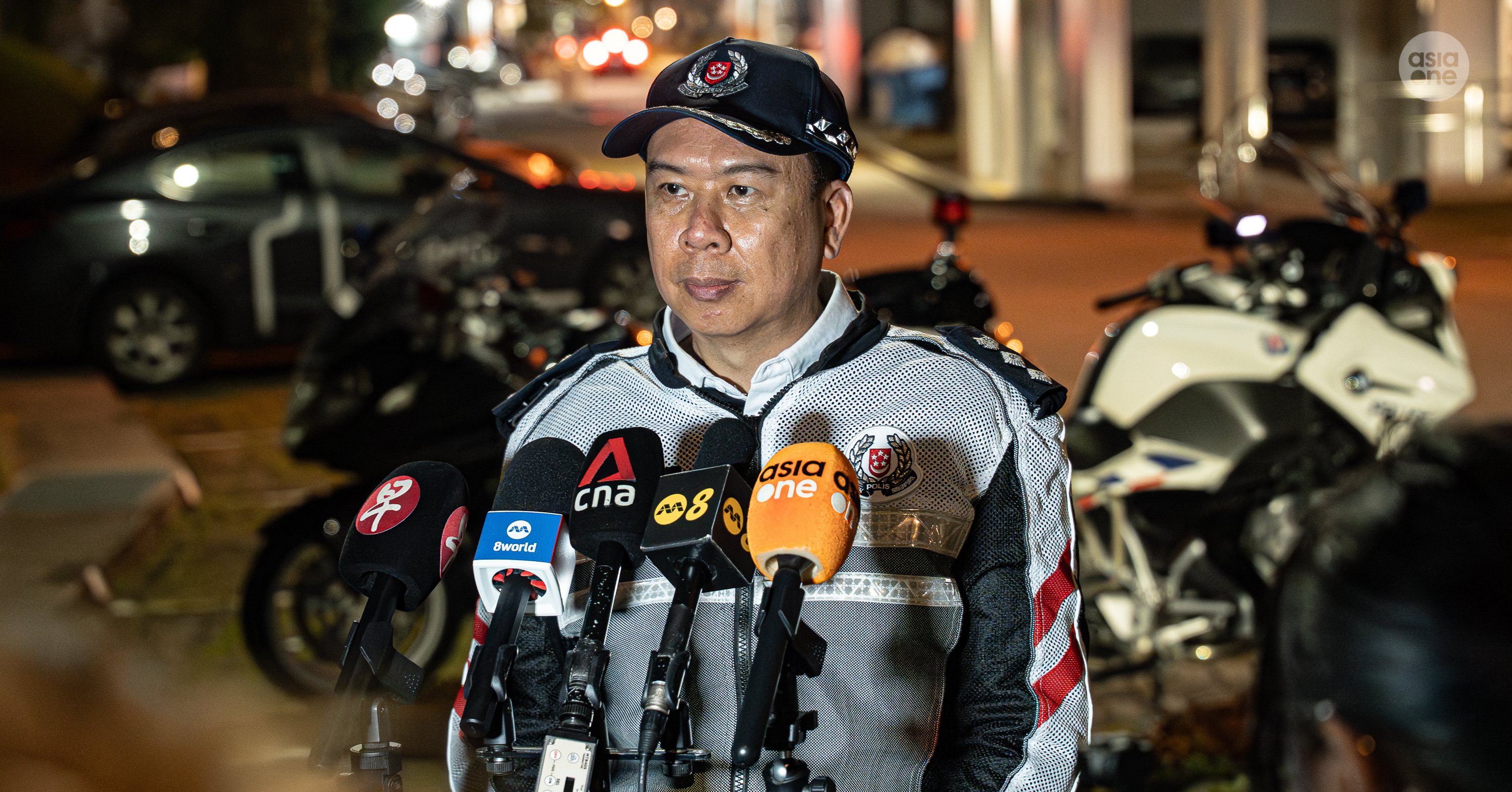 Deputy Commanding Officer of the Traffic Police's Patrol Unit, Superintendent Lee Jin warned non-compliant lorry owners that enforcement operations are ongoing to locate their lorries, adding that the police will not hesitate to take action against lorry owners for failing to install speed limiters by their mandatory deadline.